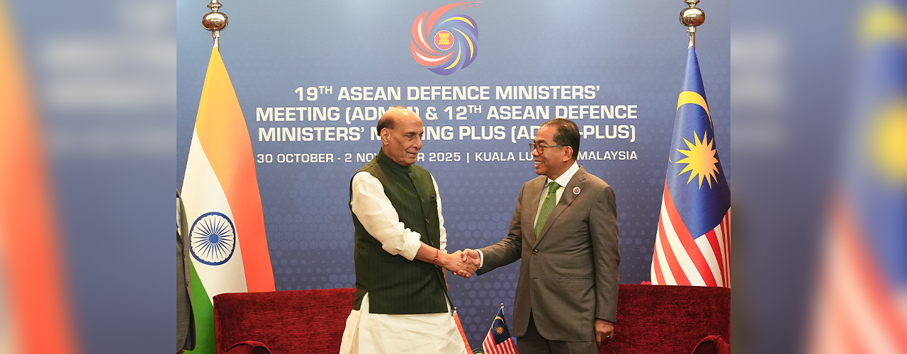Hon'ble Raksha Mantri Shri Rajnath Singh met Malaysia’s Defence Minister, Dato' Seri Mohamed Khaled Nordin, on the sidelines of the 12th ADMM-Plus Meeting